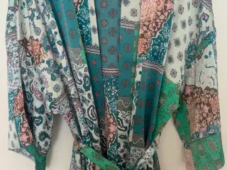 Kimono fra Liberte’