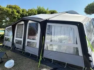 Hobby Campingvogn SFE 400 årg. 2024