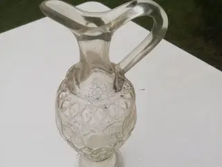 Klar antik glaskande med mønstre 
