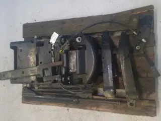 New Holland TS135A Hitch 82020265