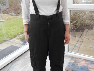 Skibukser, Didriksen str. 44