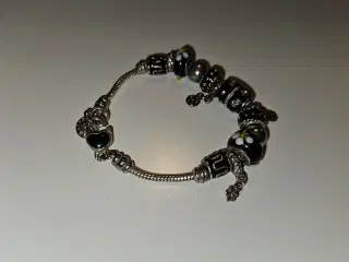 Pandora armbånd med 13 charms