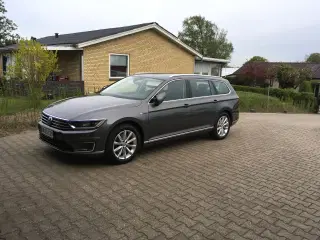 VW Passat Variant GTE