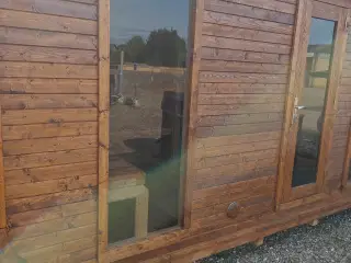 Stor sauna med omklædningsrum 4.8 m/2.4 m på lager