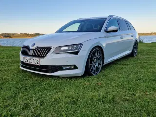 Skoda superb 2,0 TDI style 150hk