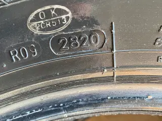 Vinterdæk 215/70/16H kun 650,-