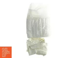 Sengerand og ‘kjole’ til babytremmeseng (str. 56 x, 110 cm)