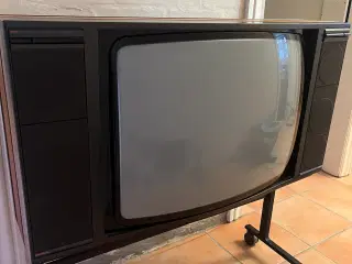 B&O, Beovision 8902 på originalt hjulstativ