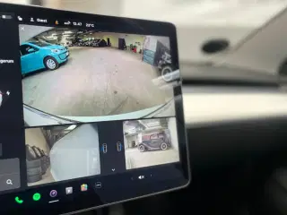 Tesla Model 3  Performance AWD