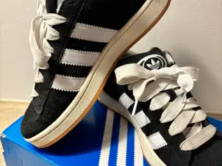 Sorte Adidas Campus 00s str 42