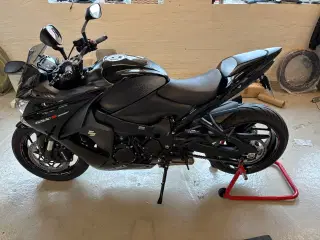 Suzuki GSXS 1000 s