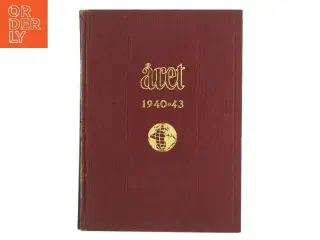 Året 1940-43 af &lt;Bogens forfattere< (Bog)