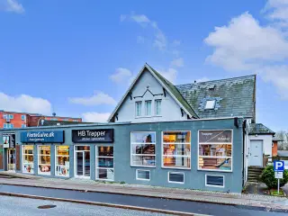 Stort Showroom Butik med mulighed for tilknyttet kontor