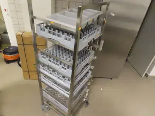 Stik/bakkevogn til opvaskebakker inkl bakker.