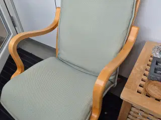 Let lænestol i bøg med mintgrønt betræk