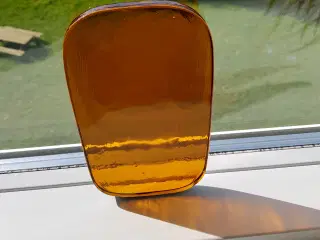 Rav-farvet massiv glasplade