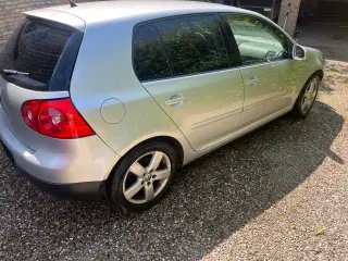 VW Golf 5 2.0 FSI
