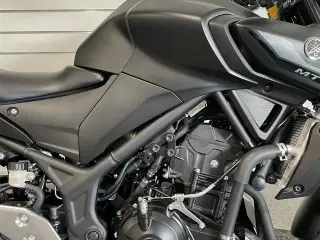 Yamaha MT-03 Midnight Black