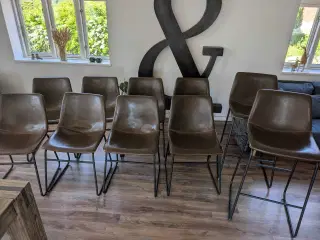 8 spisebordsstole + 2 barstole 