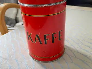 Kaffehuset rød kaffedåse
