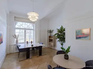 Eksklusivt kontorlejemål med bemandet reception