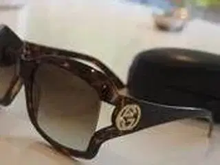 Gucci solbriller brune m/kvittering
