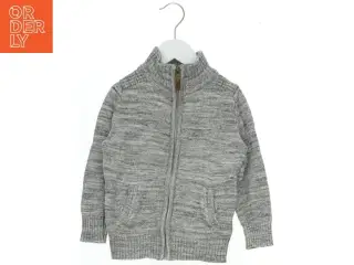 Grå strik cardigan med lynlås fra Logg (str. 98)