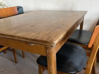 Bord med stole