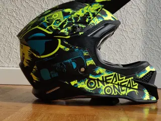 O'neal crosshjelm 60 cmstr L