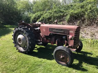 Mc Macormick IH B275 Benzin