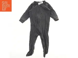 Heldragt med lynlås fra H&M (str. 74)