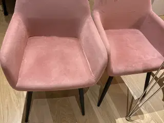 Stole, fløjl. Lyserøde, stålben. 