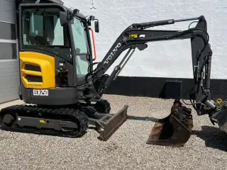 Volvo ECR 25 D Volvo ECR 25 D