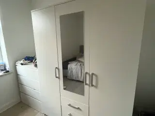 Garderobe skab fra Jysk