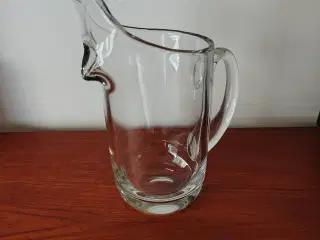 Flot glas kande