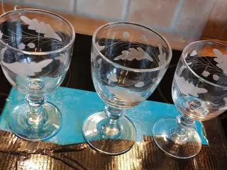 3 stk. EGELØV GLAS - midt 1800 tal ( samlet pris )