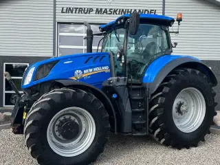 New Holland T7.315 HD med frontlift og front PTO.