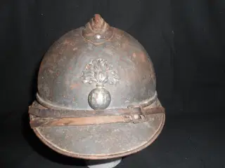 Fransk Adrian-hjelm model 1915
