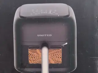 Air fryer kun været tændt 3 Mdr gammel 