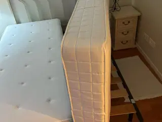 2 stk Hyllestad madrasser