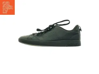 Sorte sneakers fra Adidas (str. 40 2/3)