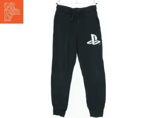 PlayStation joggingbukser fra H&M (str. 140)