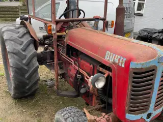 BUKH 302 Traktor