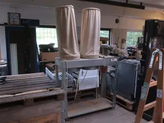 Spån/støvsug AP MASKINER på rullebord