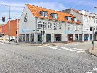 Butikslokale med mange muligheder i hjertet af Randers