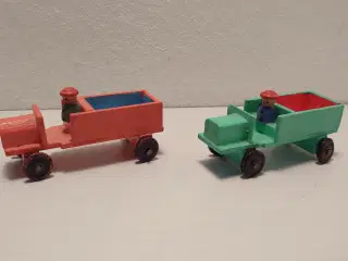 Erzgebirge: 2 miniature lastbiler med chauffør.