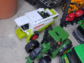 Legetøj  traktor  / lastbiler sælges