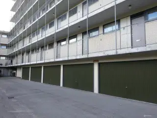 Lager - Dobbelt garage - Frederiksberg