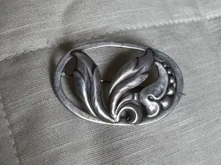 Broche fra Bernhard Hertz