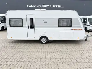 2017 - LMC Style 460 D   LMC Style 460 D 2017 - Se den hos Camping-Specialisten.dk